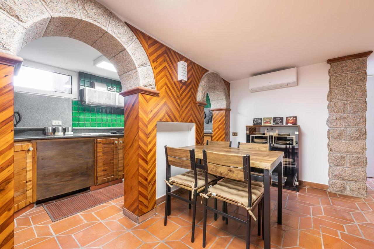 La Casa Davanti Al Mare 夸尔图-圣埃莱娜 外观 照片
